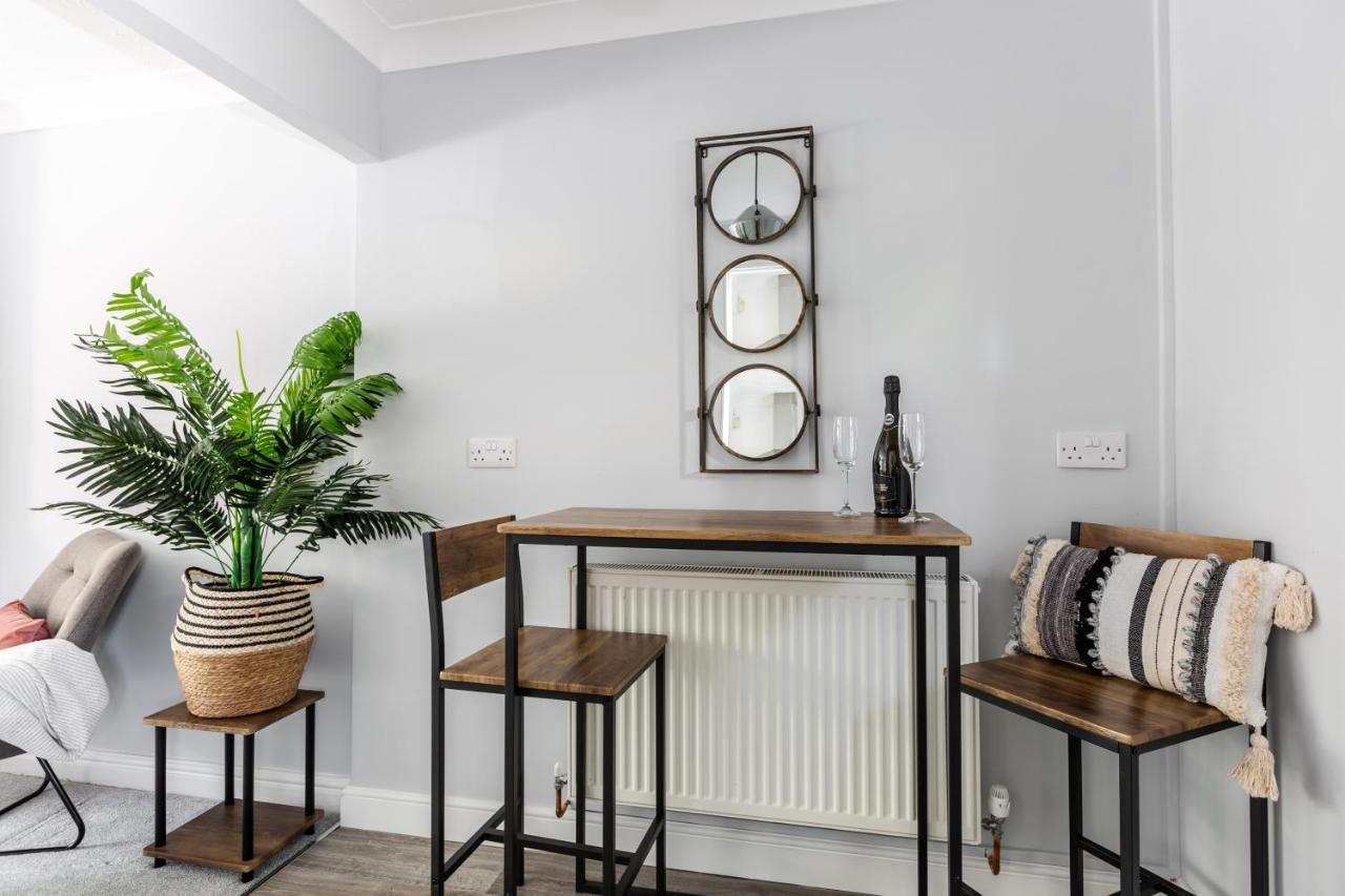 Curlew - 3 Bedrooms Wi-Fi, Parking, Contractors Thornton  Exteriér fotografie